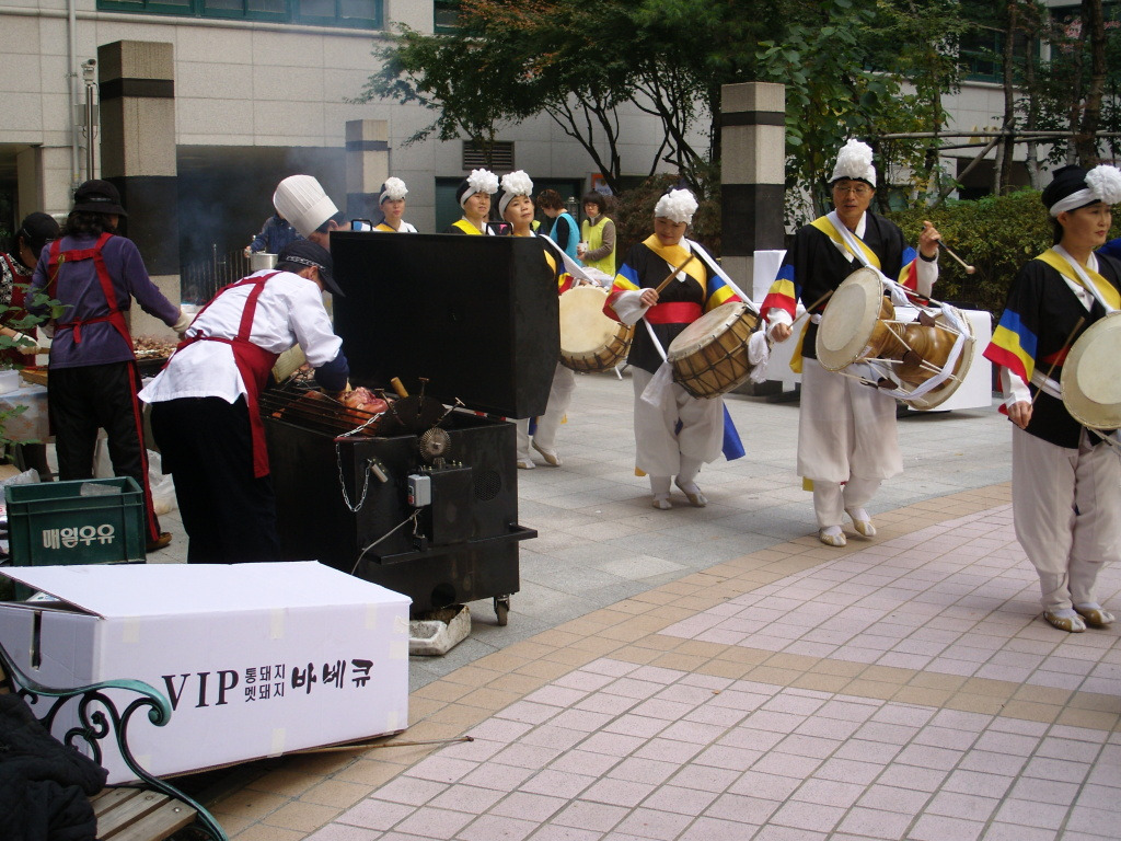 통돼지네 이미지